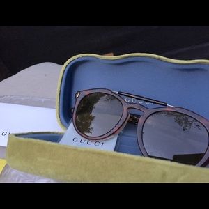 Gucci sunglasses nwt